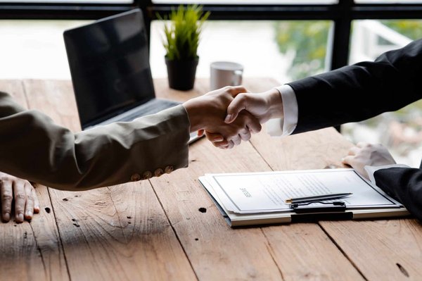 Faut-il faire des compromis pour trouver un emploi à Granville ?